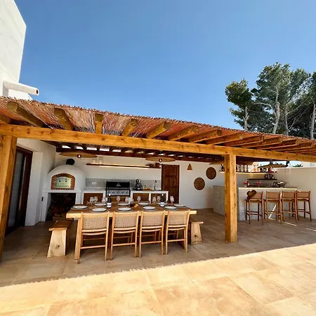 Luxury 5 Bedroom 4 Bath With Private Pool
