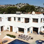 Luxury 5 Bedroom 4 Bath With Private Pool