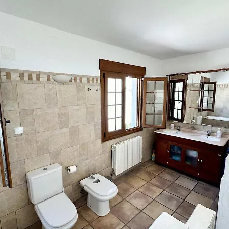 Luxury 5 Bedroom 4 Bath With Private Pool