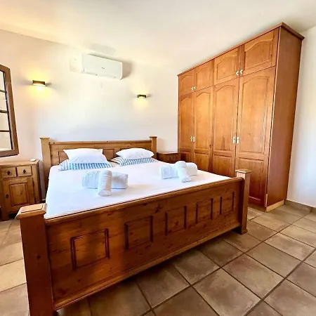 Villa Luxury 5 Bedroom 4 Bath With Private Pool *