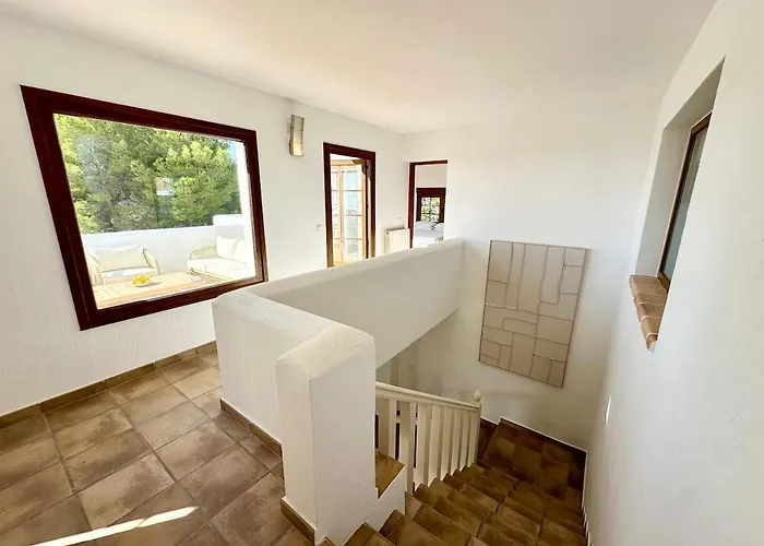 Luxury 5 Bedroom 4 Bath With Private Pool Villa